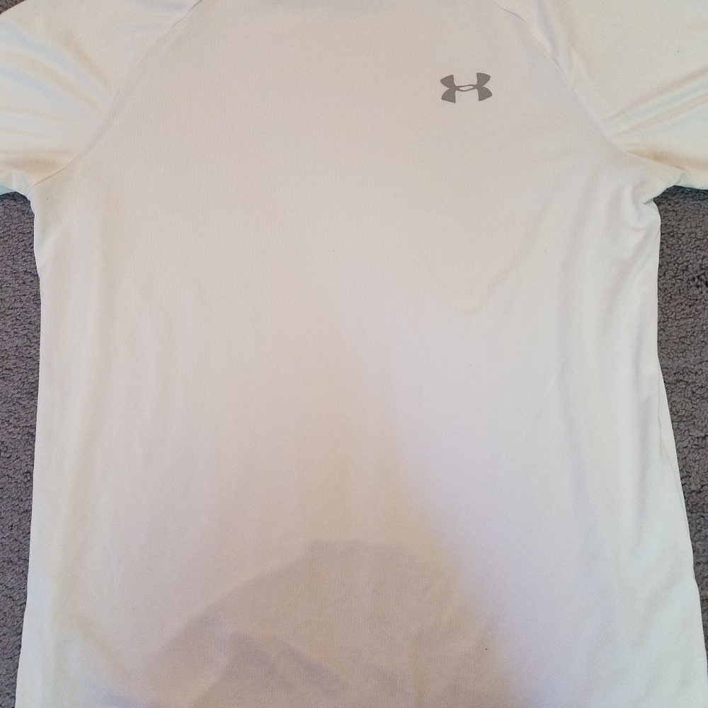 Under Armour white dri-fit short sleeve shirt